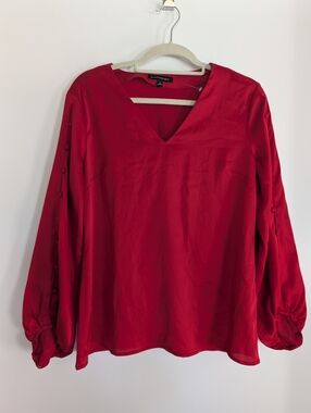 Banana Republic Satin Blouse – Bold Red – Size S ❤️✨